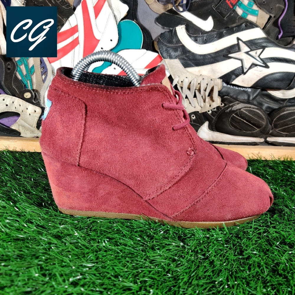 Toms Burgundy Desert Wedge Suede